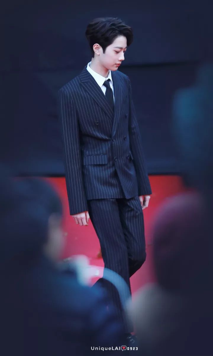 本周TA最潮|水晶雪莉一酷一美防弹茶蛋*服私**完美碾压