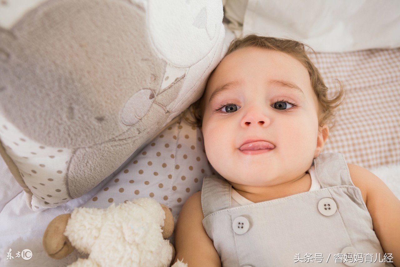 婴儿舌头奶白怎么处理,宝宝喝奶粉舌头奶渍怎么清洗