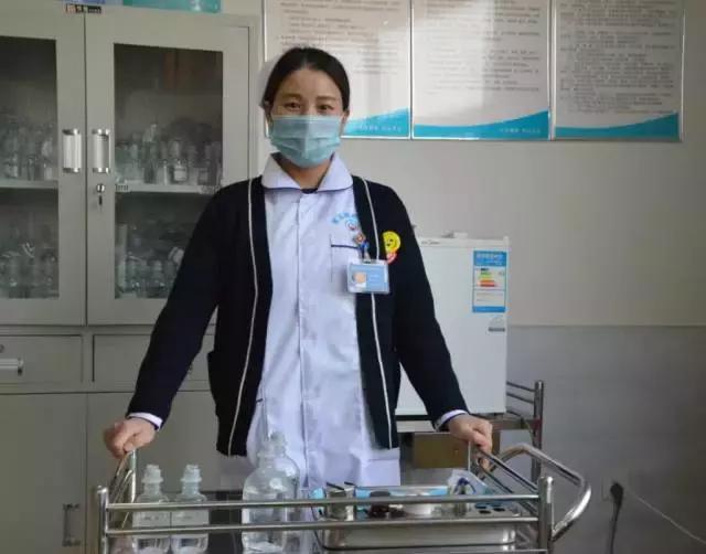 爱的燕尾帽，没有翅膀的天使——郑州军海脑病医院护士书