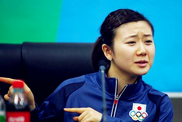 网友：张雨绮、福原爱，讲究“坐月子”？欧美拿冰袋塞下身消肿！