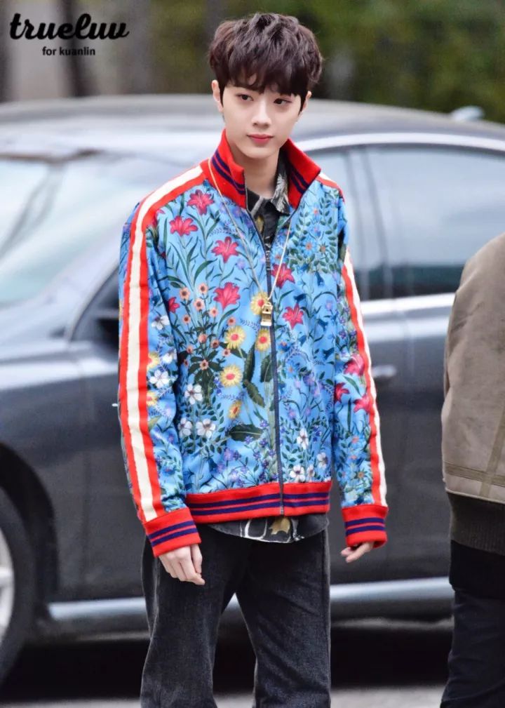 本周TA最潮｜水晶雪莉一酷一美防弹茶蛋*服私**完美碾压