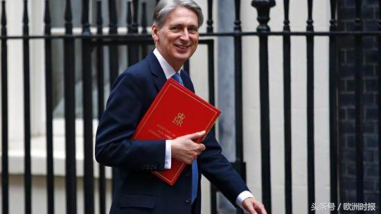 “全欧了”：中国独腿球员感动欧洲球迷：英格兰有他能拿世界杯