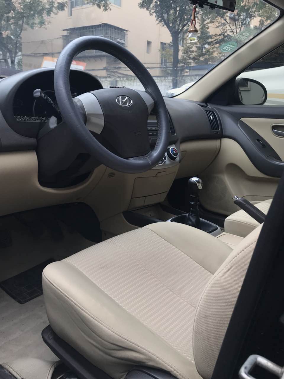 急卖二手车1万以下现代悦动,2021年5月现代悦动二手能卖多少钱