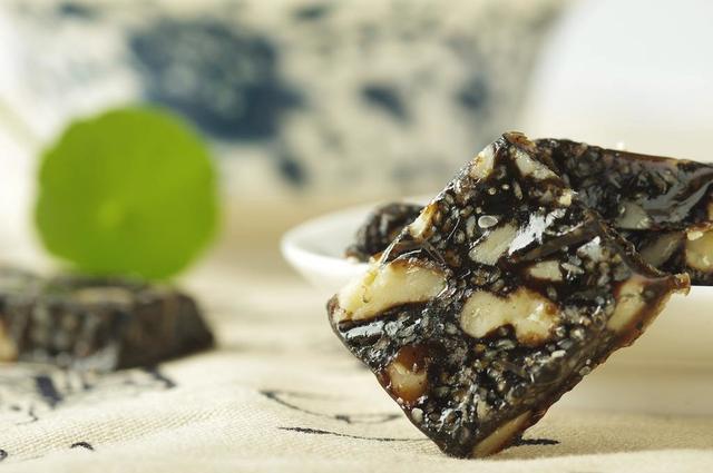 mmv胶原蛋白肽真的能延缓衰老吗,女人经常吃什么食谱补充胶原蛋白