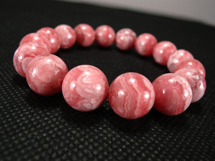 怎么挑选合适自己的水晶,怎么选适合自己的水晶颜色