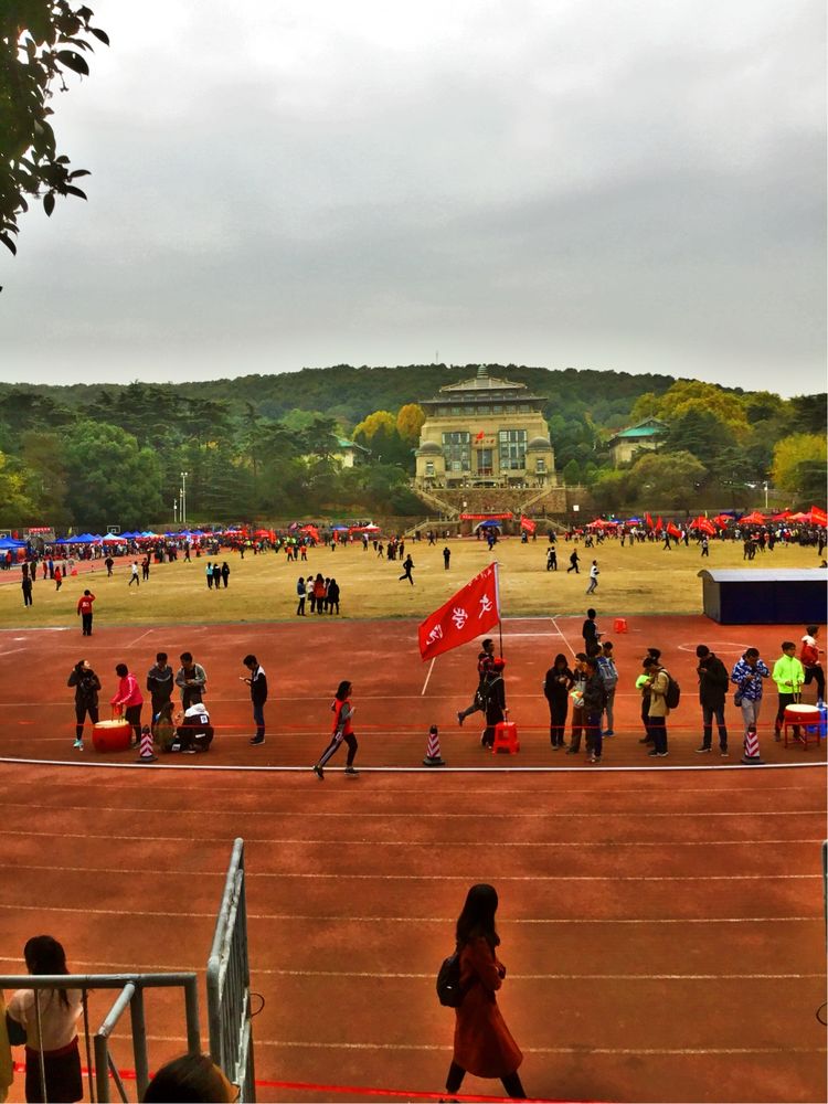 十大最美校园深圳大学,探访最美大学武汉大学