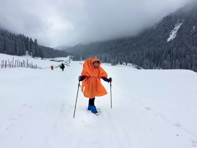 乌孙古道天堂湖在琼库什台吗,乌孙古道天堂湖到黑英山多远