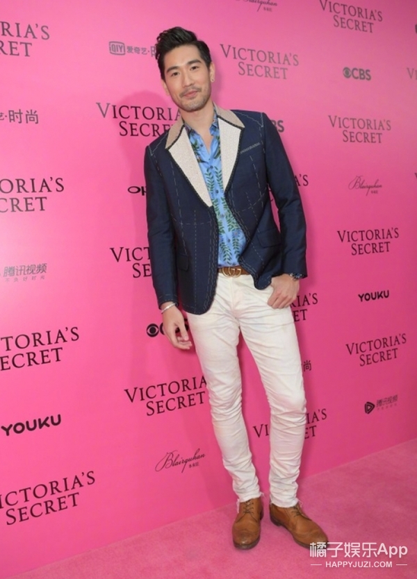 年薪百万的p图大师 (年薪100万的p图大师)