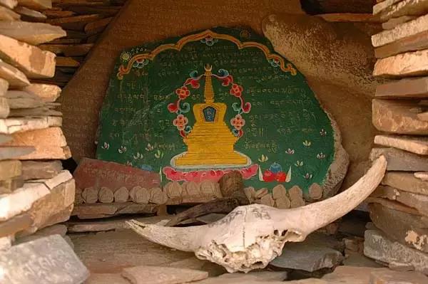 巴格玛尼墙到石渠多少公里,世界之最古城墙长城