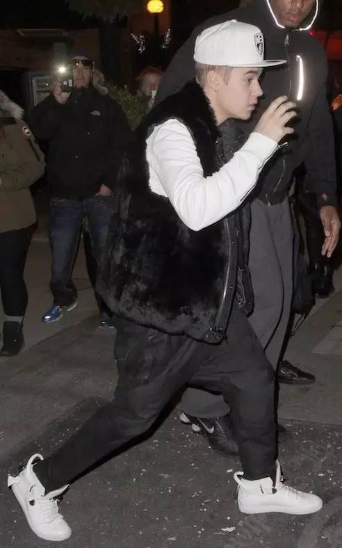 撞到同款鞋,男女同款鞋撞鞋