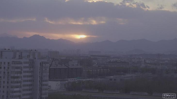 可拍4KHDR视频的手持摄像机1英寸CMOS索尼FDR-AX700摄像机评测