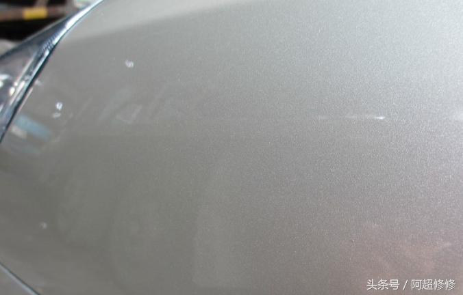 汽车小刮小蹭教你分分钟修复神技,汽车小刮痕处理妙招新手开车怕刮