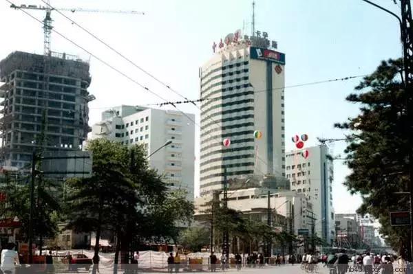 30年前沈阳老照片中街,沈阳市80年代的老照片