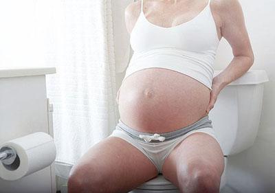 孕妇在家羊水应该怎么办,30周羊水早破尿不出来怎么办