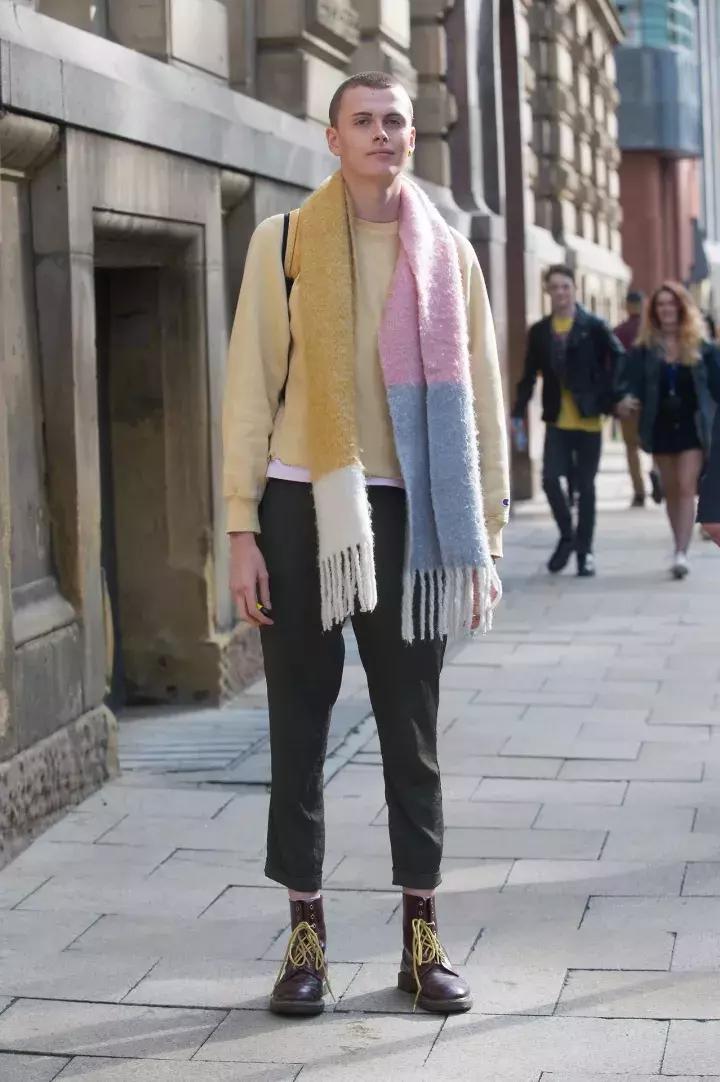 尽管山寨货很多，但谁都想买一双正宗的「Dr.Martens」