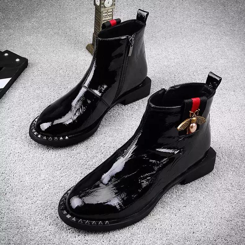 漆皮白色短靴子女2022爆款洋气,个性短靴时尚潮流