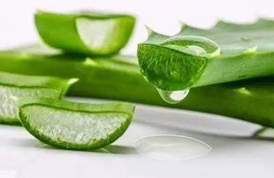 天气干燥宝宝的小脸该怎样保护,秋冬天气干燥宝宝皮肤要保护好