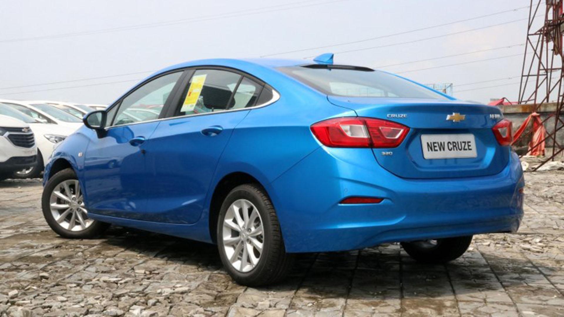 起亚k3和凌派哪个好,新家用车