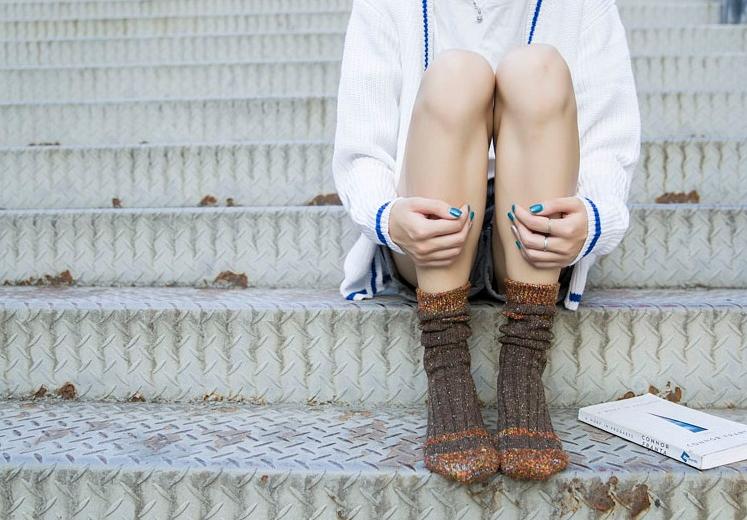 小黑鞋配白袜穿搭,穿衣穿鞋要注意哪些