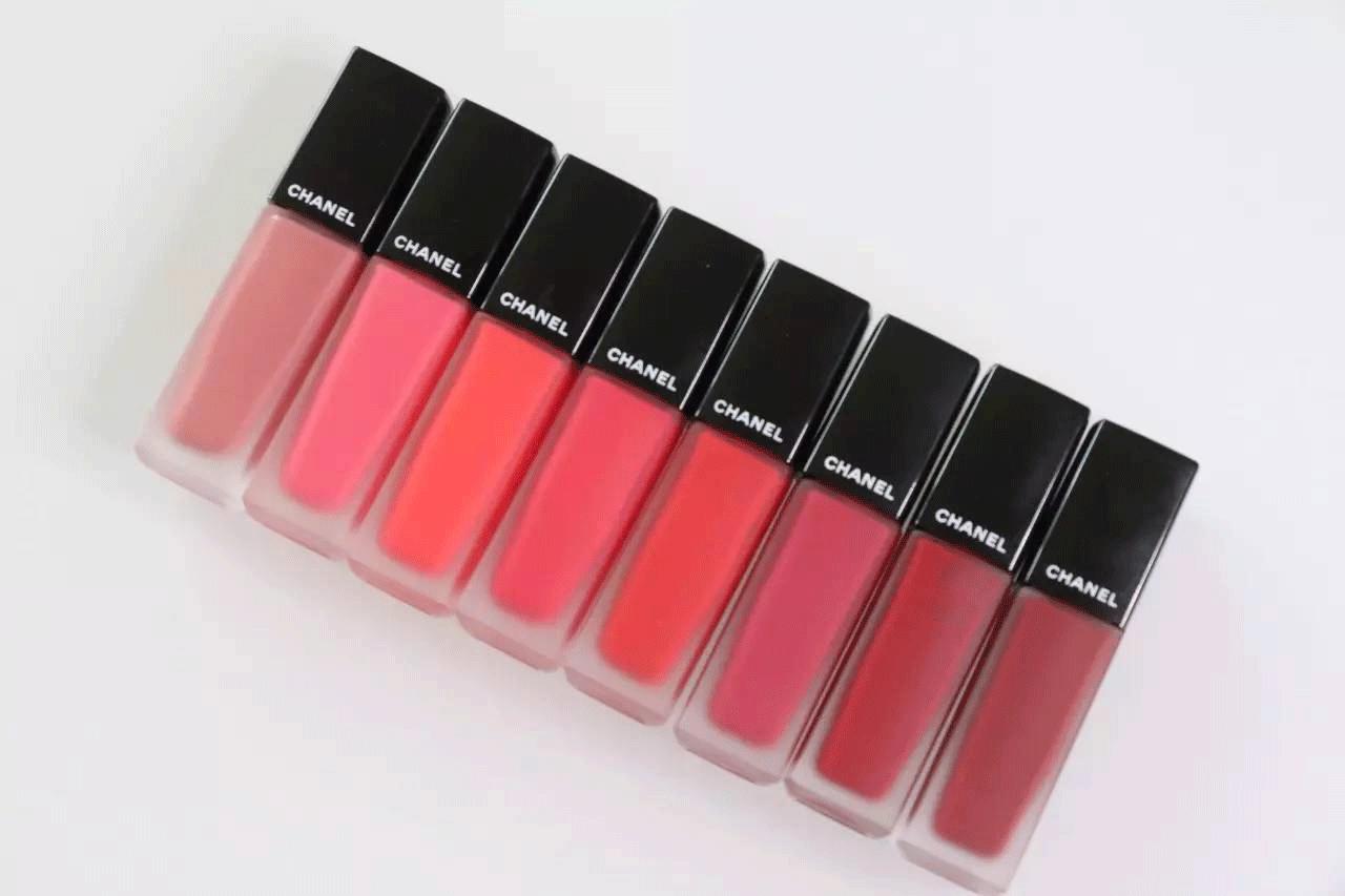 秋冬口红色姨妈色,秋冬姨妈色口红穿搭