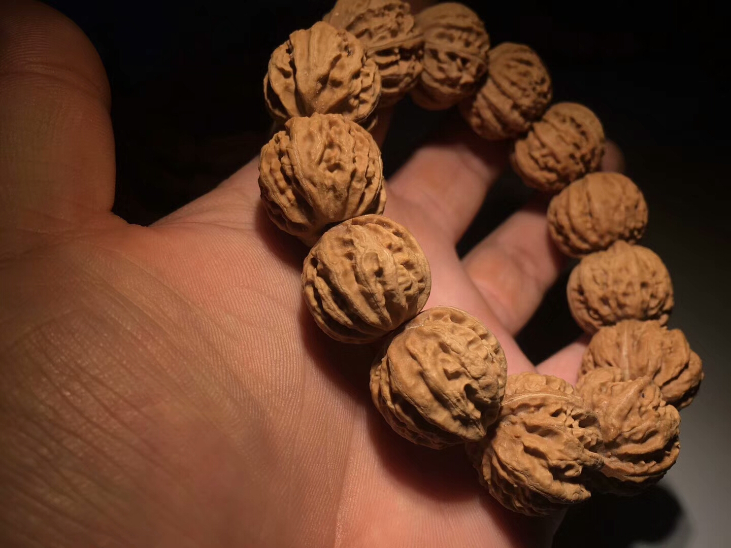 小核桃串价值,野生核桃手串最少几个