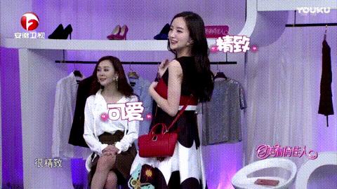是什么包包，让《美俏》主持人集体为它打call？