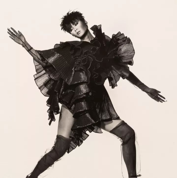 世界摄影大师经典作品欣赏,摄影100张世界摄影大师的黑白作品