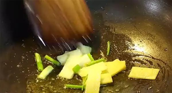 孕期排骨炖什么最补钙,12款孕期超级补钙食谱