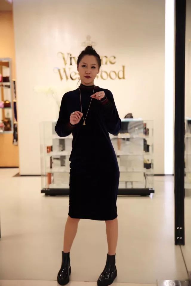 上班族小仙女日常生活,职场繁忙的小仙女该如何搭配