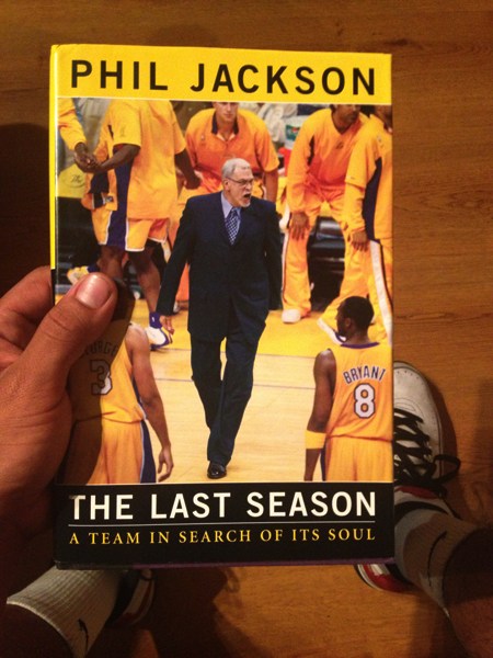 那些年科比单挑詹姆斯,回顾那些年科比的黑肘