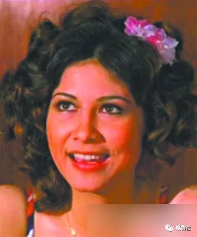 被骗八千万,被得意门生告,送丈夫跑车致其丧命,农场养鸭了余生