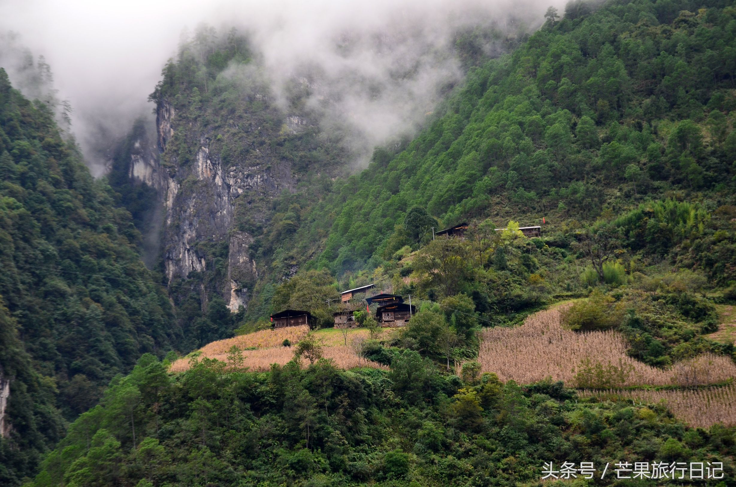 云南穷游自由行路线攻略 (云南攻略自由行路线推荐)