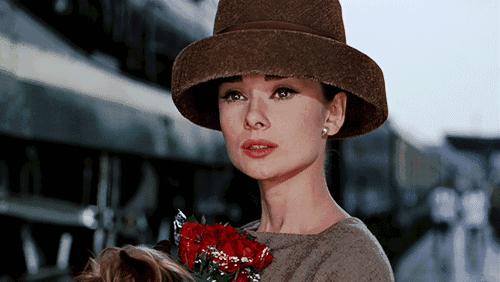 冬天嘴唇干燥起皮擦唇膏都没用,什么唇膏可以改善嘴唇干裂起皮