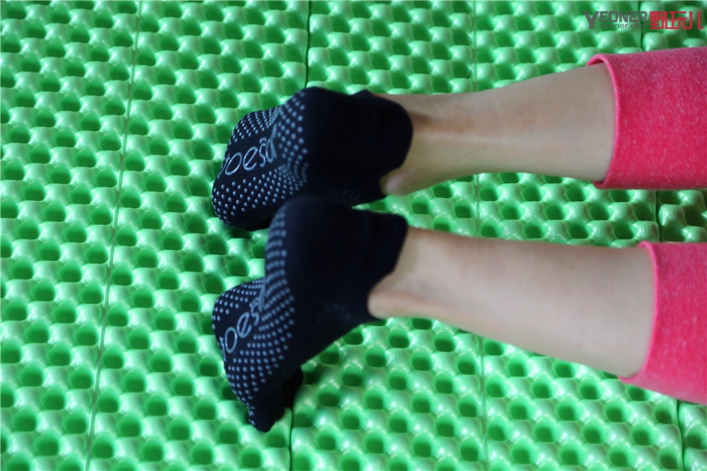 toesox系列防滑男士瑜伽袜大码袜,胶底运动防滑袜测评