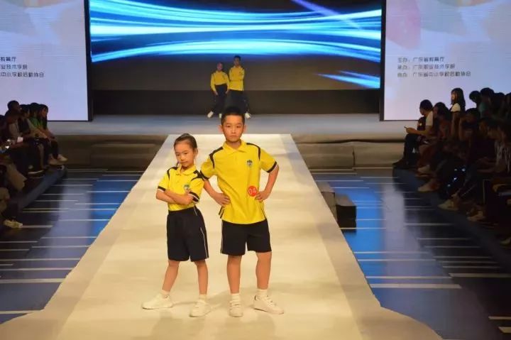广东最美校服出炉,广东最美中学校服视频