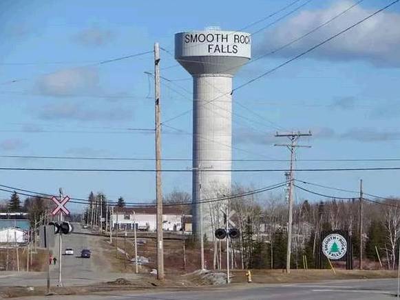 加拿大一个袖珍小镇,加拿大一个小镇多少钱