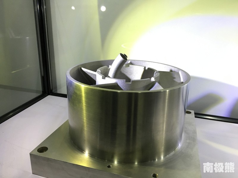 易三维金属3d打印机,3d打印尼龙机简介