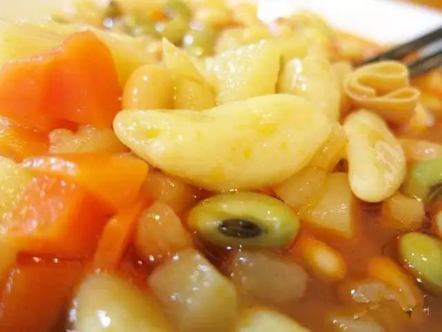 猫咪耳朵没毛,喵咪耳朵有黑色东西鼻子不通气