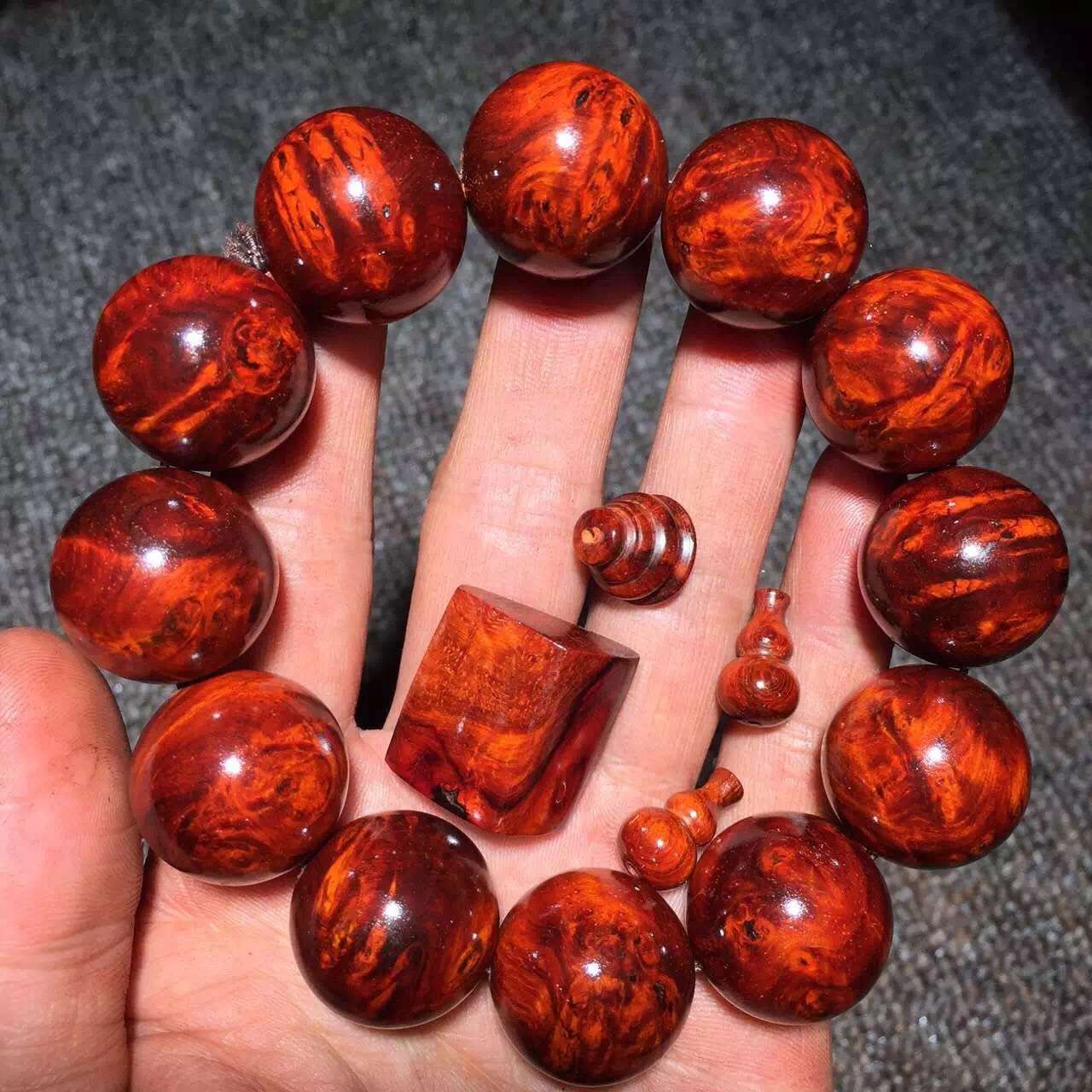 新买的手串摔坏了怎么安慰,玉石手串泡水了怎么处理