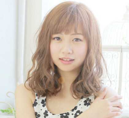 厚重感齐肩中长发,女士中长齐肩发造型推荐减龄