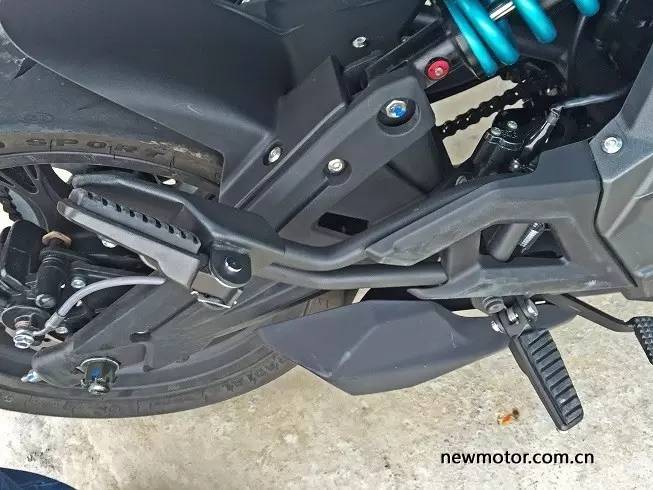 春风650nk和400nk如何选,春风400nk哪款最好