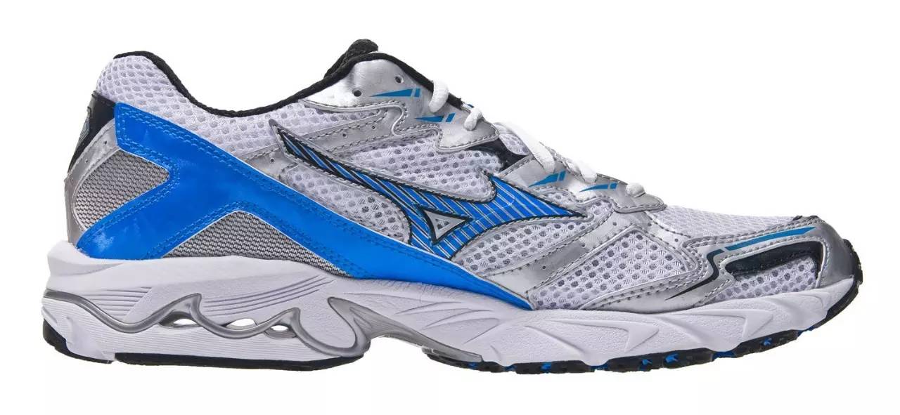 跑鞋红榜排行榜 (跑鞋排名前十名好看)