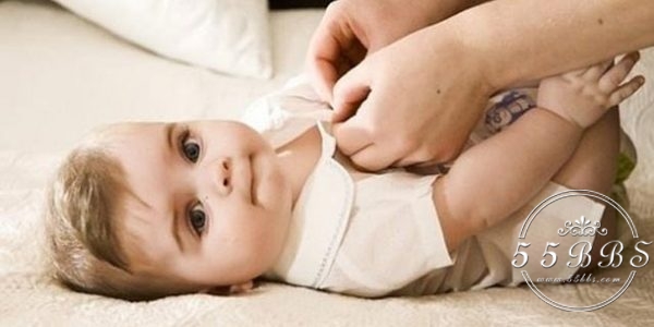 婴儿如何洗澡不着凉,小婴儿如何洗澡