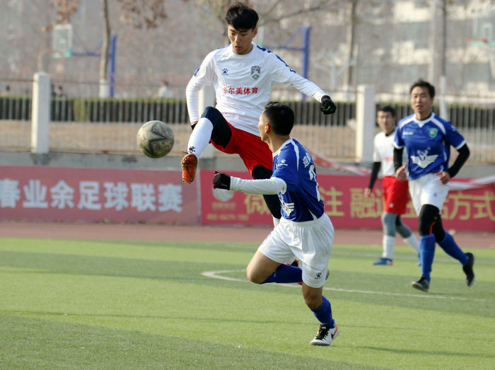 *安泰**市足球业余联赛：立丰技能不敌迎金门业