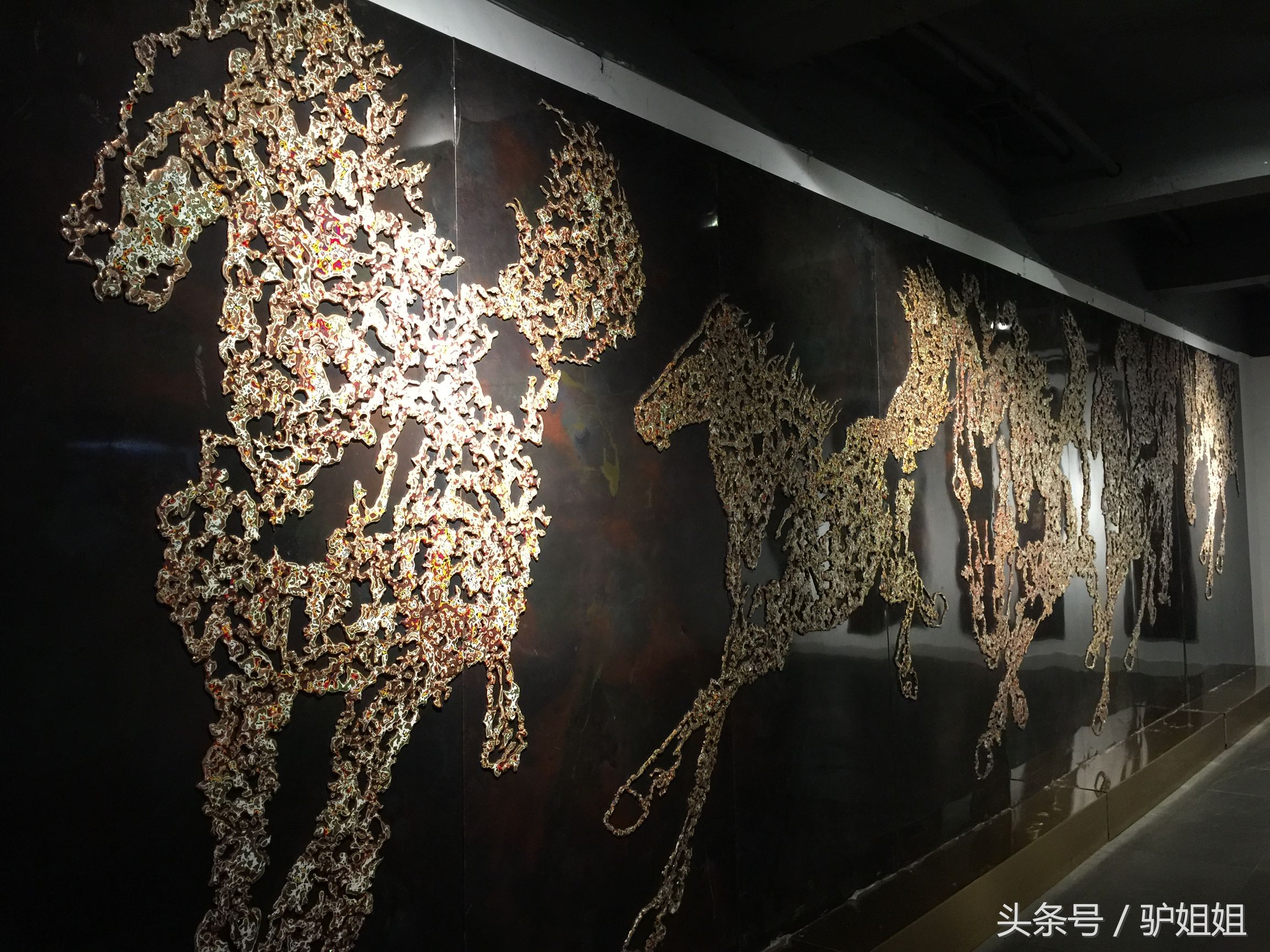 世界上纯金打造的别墅,黄铜做的房子