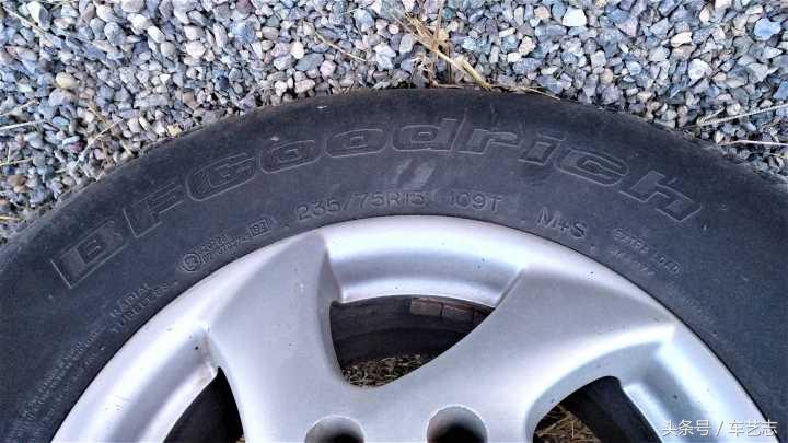 领克03后排能不能全平放倒睡觉 (国产suv可以放平睡觉的车)