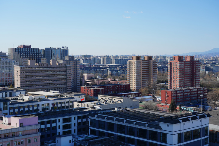 索尼fe24-105mmf4配哪款相机,小巧索尼微单像素高