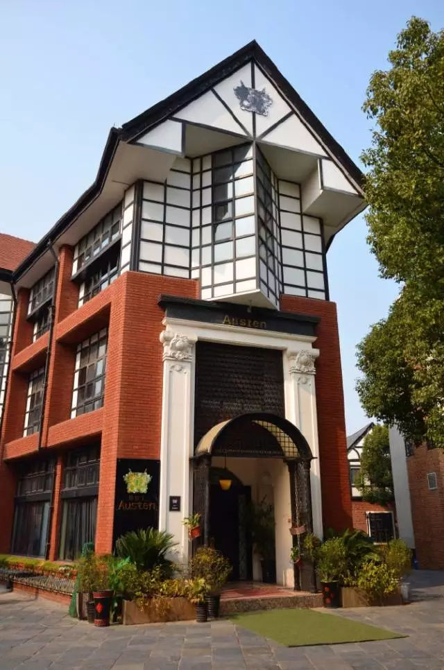 最成功的文旅小镇,只一眼就让你爱上一座城市