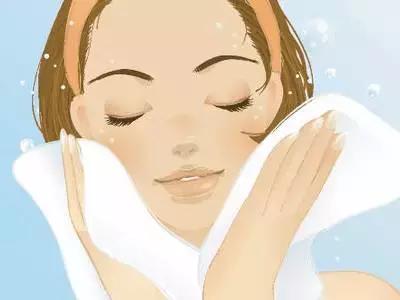 冬天晚上洗脸用热水好还是冷水好,洗脸到底是用热水好还是用冷水好