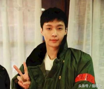 明星同款中戏羽绒服,明星同款中戏大衣